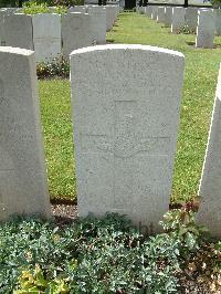 Lijssenthoek Military Cemetery - Yates, E