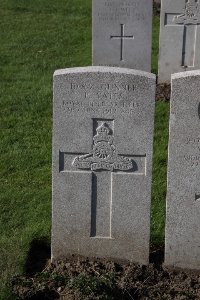 Lijssenthoek Military Cemetery - Yates, Peter
