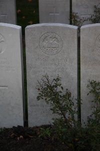 Lijssenthoek Military Cemetery - Youcks, J