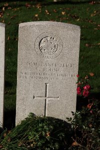 Lijssenthoek Military Cemetery - Young, A