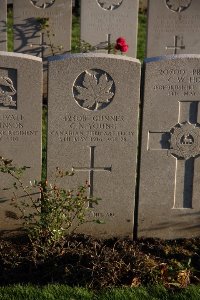 Lijssenthoek Military Cemetery - Young, Charles Norman