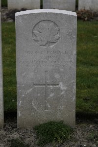 Lijssenthoek Military Cemetery - Young, C