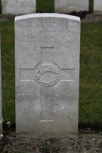 Lijssenthoek Military Cemetery - Young, Frank Gladstone Rameka