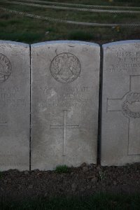 Lijssenthoek Military Cemetery - Young, G