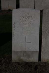Lijssenthoek Military Cemetery - Young, H