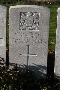 Lijssenthoek Military Cemetery - Young, Joseph