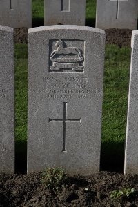 Lijssenthoek Military Cemetery - Young, J A