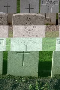 Lijssenthoek Military Cemetery - Young, L