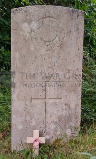 SOUTHAMPTON OLD CEMETERY - STAPLES, F C