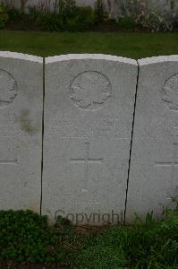 Dury Mill British Cemetery - Beynon, Frank Percival