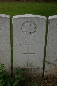 Dury Mill British Cemetery - Fredin, O