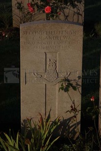 RUE-DES-BERCEAUX MILITARY CEMETERY, RICHEBOURG-L'AVOUE - ANDREWS, CHARLES NEVILLE