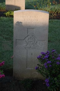 RUE-DES-BERCEAUX MILITARY CEMETERY, RICHEBOURG-L'AVOUE - BARKER, J