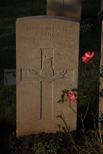 RUE-DES-BERCEAUX MILITARY CEMETERY, RICHEBOURG-L'AVOUE - BRIDGE, T