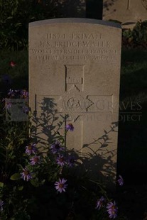 RUE-DES-BERCEAUX MILITARY CEMETERY, RICHEBOURG-L'AVOUE - BRIDGEWATER, J S