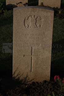 RUE-DES-BERCEAUX MILITARY CEMETERY, RICHEBOURG-L'AVOUE - BURKE, T