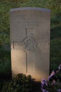RUE-DES-BERCEAUX MILITARY CEMETERY, RICHEBOURG-L'AVOUE - COX, R
