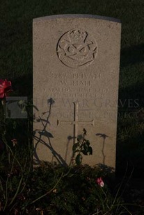 RUE-DES-BERCEAUX MILITARY CEMETERY, RICHEBOURG-L'AVOUE - HALE, W
