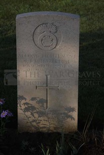 RUE-DES-BERCEAUX MILITARY CEMETERY, RICHEBOURG-L'AVOUE - HAZLEDINE, JOHN TURNER CLOUGH
