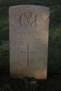 RUE-DES-BERCEAUX MILITARY CEMETERY, RICHEBOURG-L'AVOUE - LEA, J
