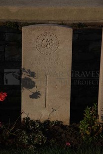 RUE-DES-BERCEAUX MILITARY CEMETERY, RICHEBOURG-L'AVOUE - McCONNELL, W