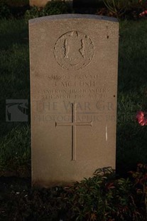 RUE-DES-BERCEAUX MILITARY CEMETERY, RICHEBOURG-L'AVOUE - McCOSH, JOHN