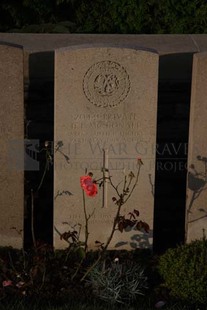 RUE-DES-BERCEAUX MILITARY CEMETERY, RICHEBOURG-L'AVOUE - McDONALD, D F