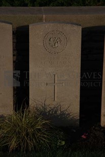 RUE-DES-BERCEAUX MILITARY CEMETERY, RICHEBOURG-L'AVOUE - McLAREN, J G