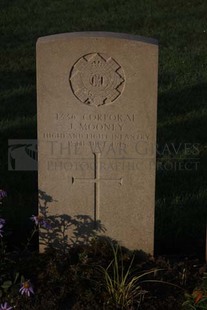 RUE-DES-BERCEAUX MILITARY CEMETERY, RICHEBOURG-L'AVOUE - MOONEY, J