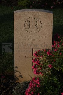 RUE-DES-BERCEAUX MILITARY CEMETERY, RICHEBOURG-L'AVOUE - MURRAY, D