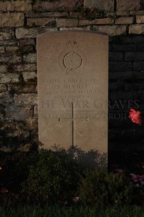 RUE-DES-BERCEAUX MILITARY CEMETERY, RICHEBOURG-L'AVOUE - NEVILLE, B