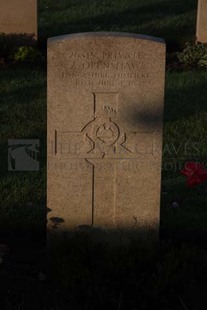 RUE-DES-BERCEAUX MILITARY CEMETERY, RICHEBOURG-L'AVOUE - OPENSHAW, Z