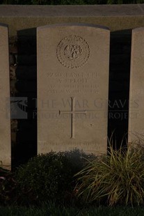 RUE-DES-BERCEAUX MILITARY CEMETERY, RICHEBOURG-L'AVOUE - PROLE, ARTHUR JOHN (JACK)