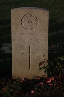 RUE-DES-BERCEAUX MILITARY CEMETERY, RICHEBOURG-L'AVOUE - REILLY, J