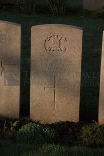 RUE-DES-BERCEAUX MILITARY CEMETERY, RICHEBOURG-L'AVOUE - ROBERTSON, G