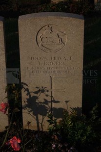 RUE-DES-BERCEAUX MILITARY CEMETERY, RICHEBOURG-L'AVOUE - ROGERS, T