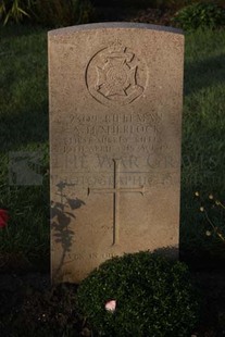 RUE-DES-BERCEAUX MILITARY CEMETERY, RICHEBOURG-L'AVOUE - SHERLOCK, ARCHIBALD HENRY