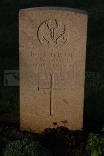RUE-DES-BERCEAUX MILITARY CEMETERY, RICHEBOURG-L'AVOUE - TAYLOR, J W