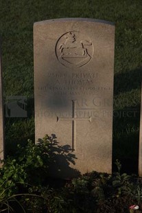 RUE-DES-BERCEAUX MILITARY CEMETERY, RICHEBOURG-L'AVOUE - THOMAS, A