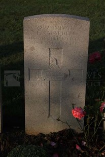 RUE-DES-BERCEAUX MILITARY CEMETERY, RICHEBOURG-L'AVOUE - WARDELL, F J