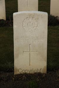 Delville Wood Cemetery Longueval - Cummings, J