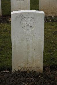 Delville Wood Cemetery Longueval - Taylor, H