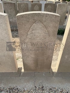 BAGHDAD (NORTH GATE) WAR CEMETERY - HOLDERNESS, J