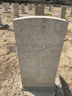 BAGHDAD (NORTH GATE) WAR CEMETERY - HUTCHINGS, GEORGE CONRAD VICTORIA PARROT