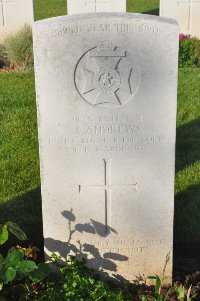 Grand-Seraucourt British Cemetery - Andrews, J