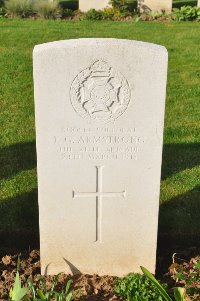 Grand-Seraucourt British Cemetery - Armstrong, F G