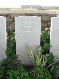 Grand-Seraucourt British Cemetery - Atack, Walter