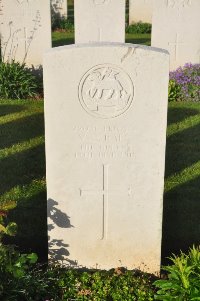 Grand-Seraucourt British Cemetery - Ball, Victor Ernest
