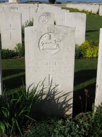 Grand-Seraucourt British Cemetery - Revera, Robert Campbell