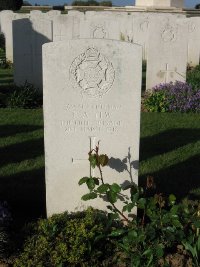 Grand-Seraucourt British Cemetery - Tew, Ernest Alfred